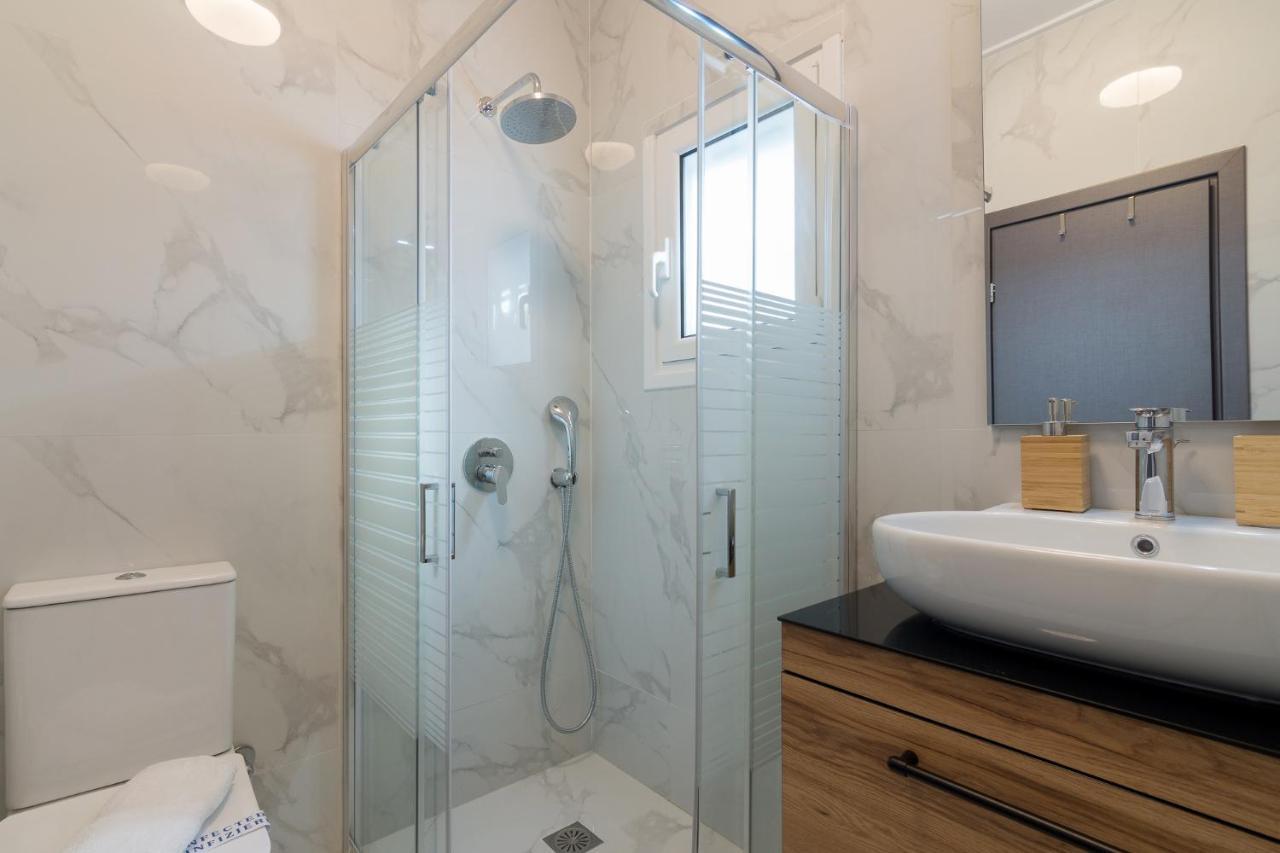 Acropolis View Apartment For 4 People Athens Luaran gambar